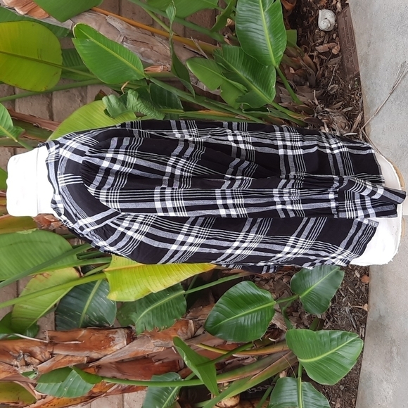 Loft black white plaid button down long sleeve medium - Picture 3 of 9